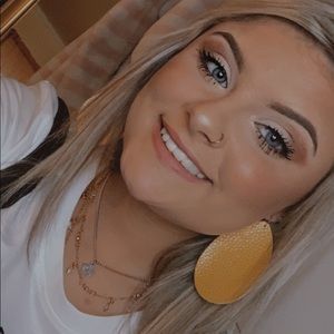 Meet your Posher, Kimberly